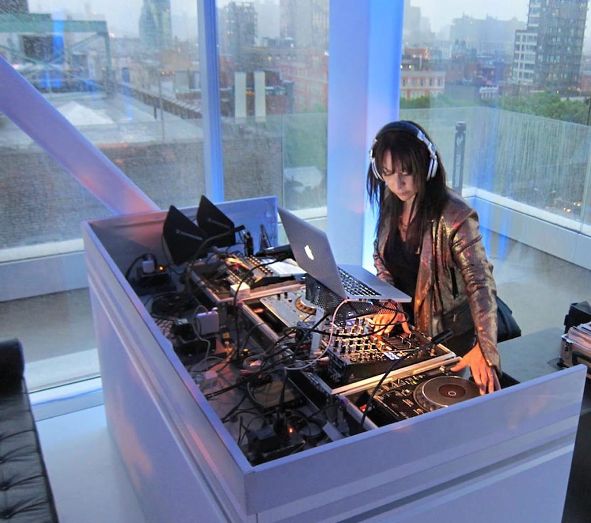 DJ Dina Regine